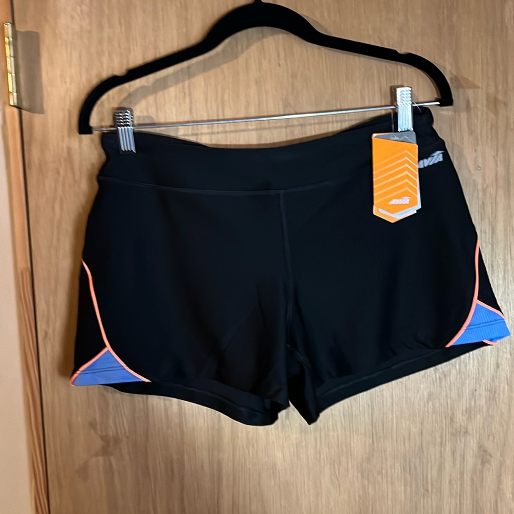Women’s Avia medium black athletic shorts NWT